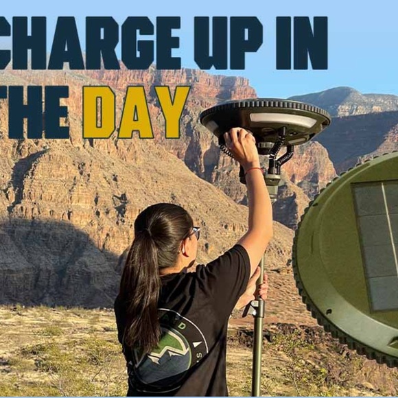 Overland Solar LED Light with Handle - Picture 3 of 16